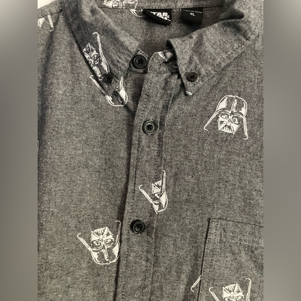 Men's Gray Graphic Button-Up Shirt - Picture 3 of 9